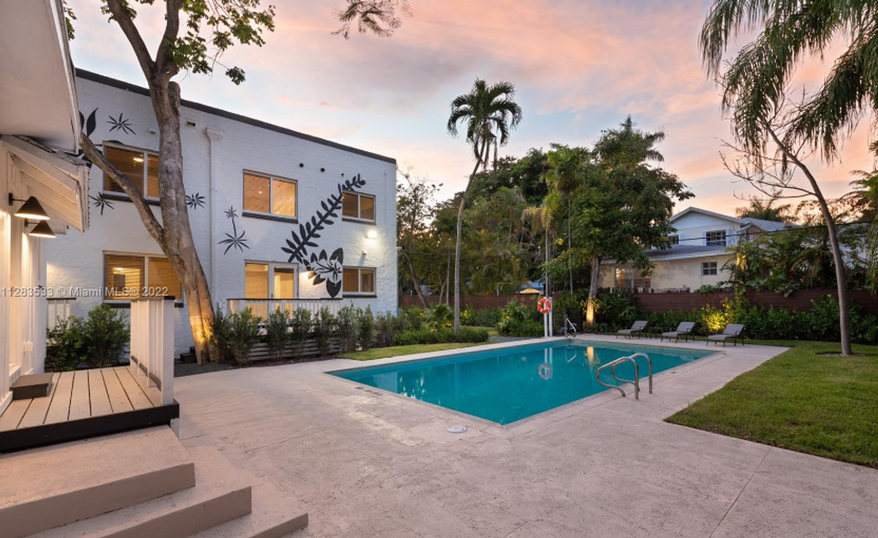 Miami Apartment: 3661-3677 Poinciana Ave