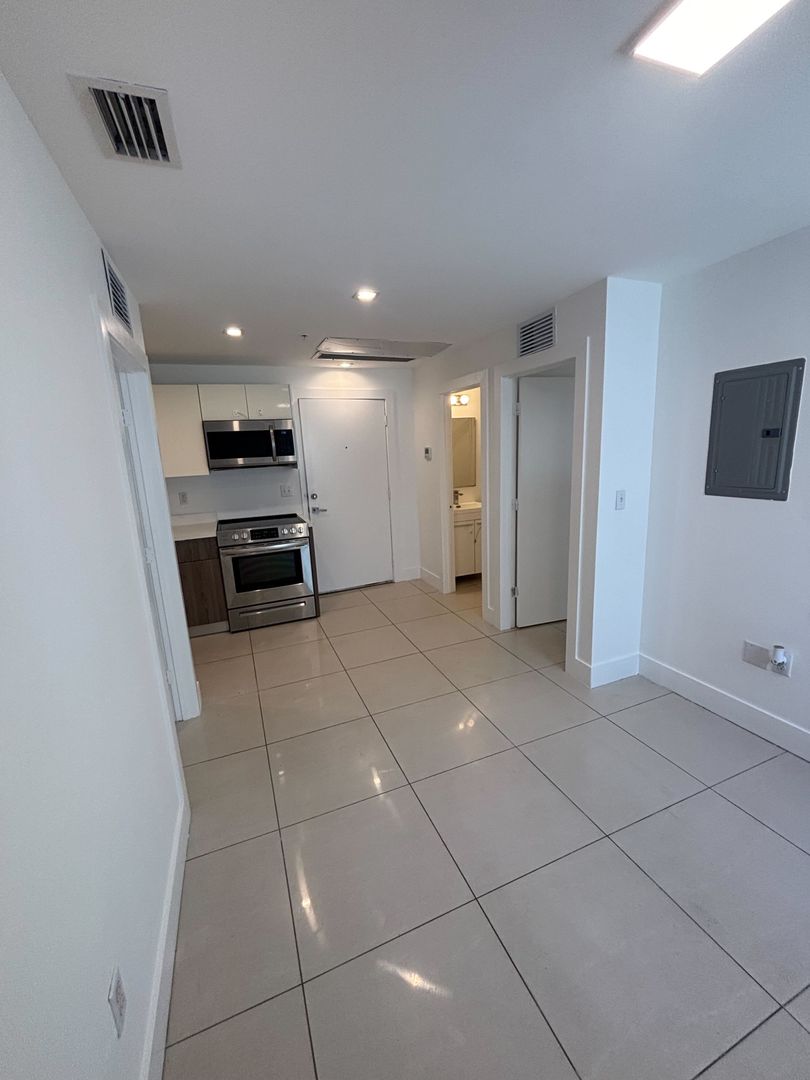 8CHO Apartments 6 of 8