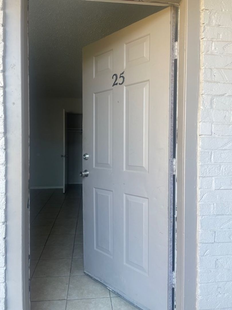 FORT SMITH Apartment: 2023 DALLAS ST