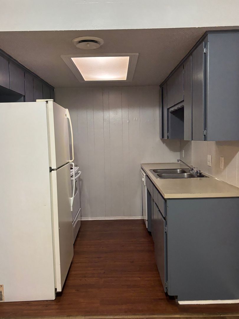 FORT SMITH Apartment: 1607 FRESNO ST