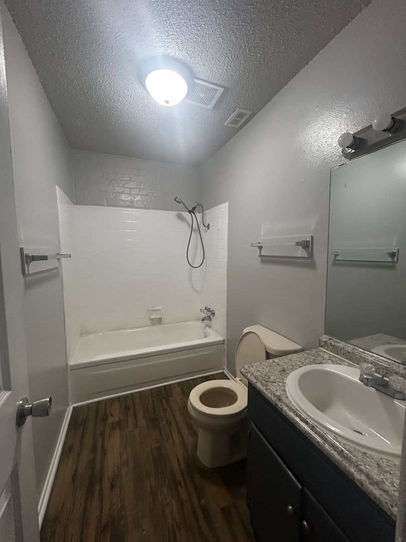 FORT SMITH Apartment: 2023 DALLAS ST