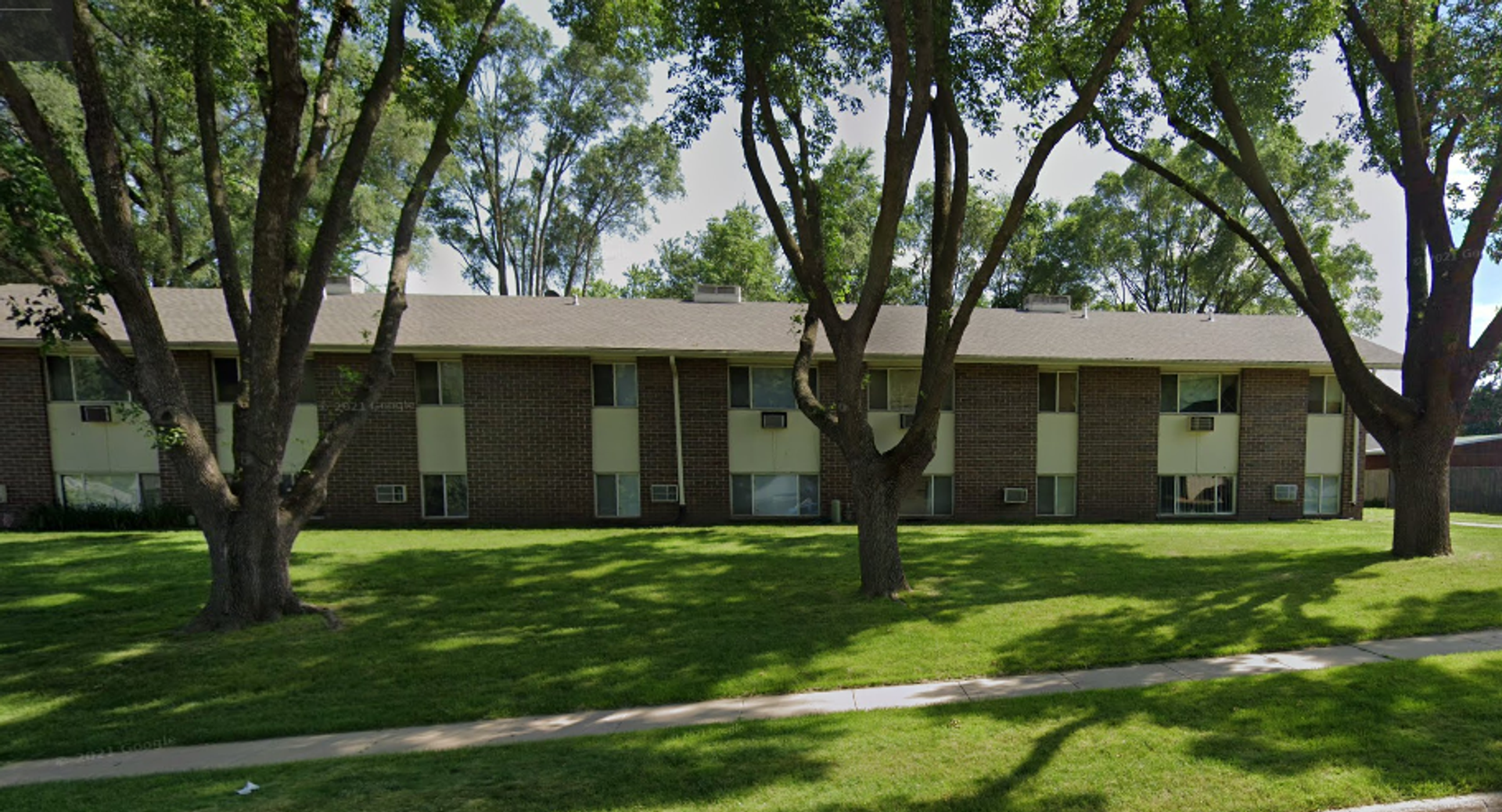 So Sioux City Apartment: 300-310 W 33rd St