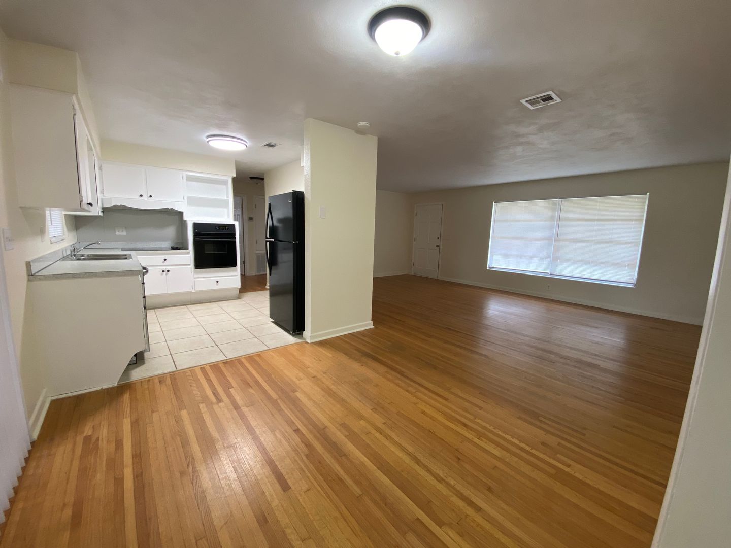 Orange City House: 2210 SE 2ND ST ORANGE CITY