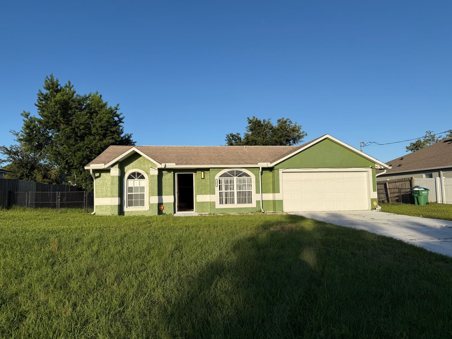 Deltona House: 2561 Sedgefield Ave