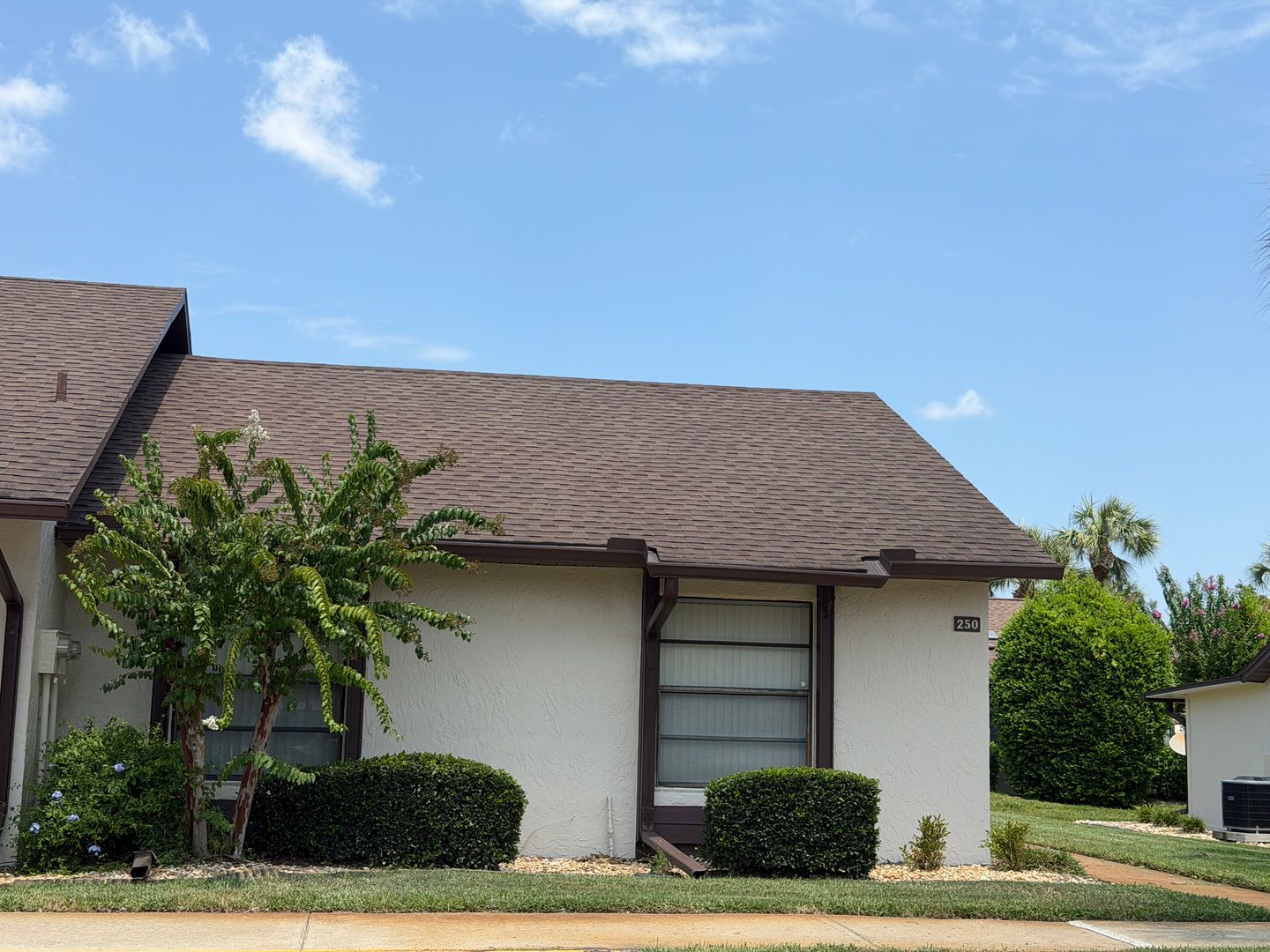 DeBary House: 250 Terrace Hill Blvd