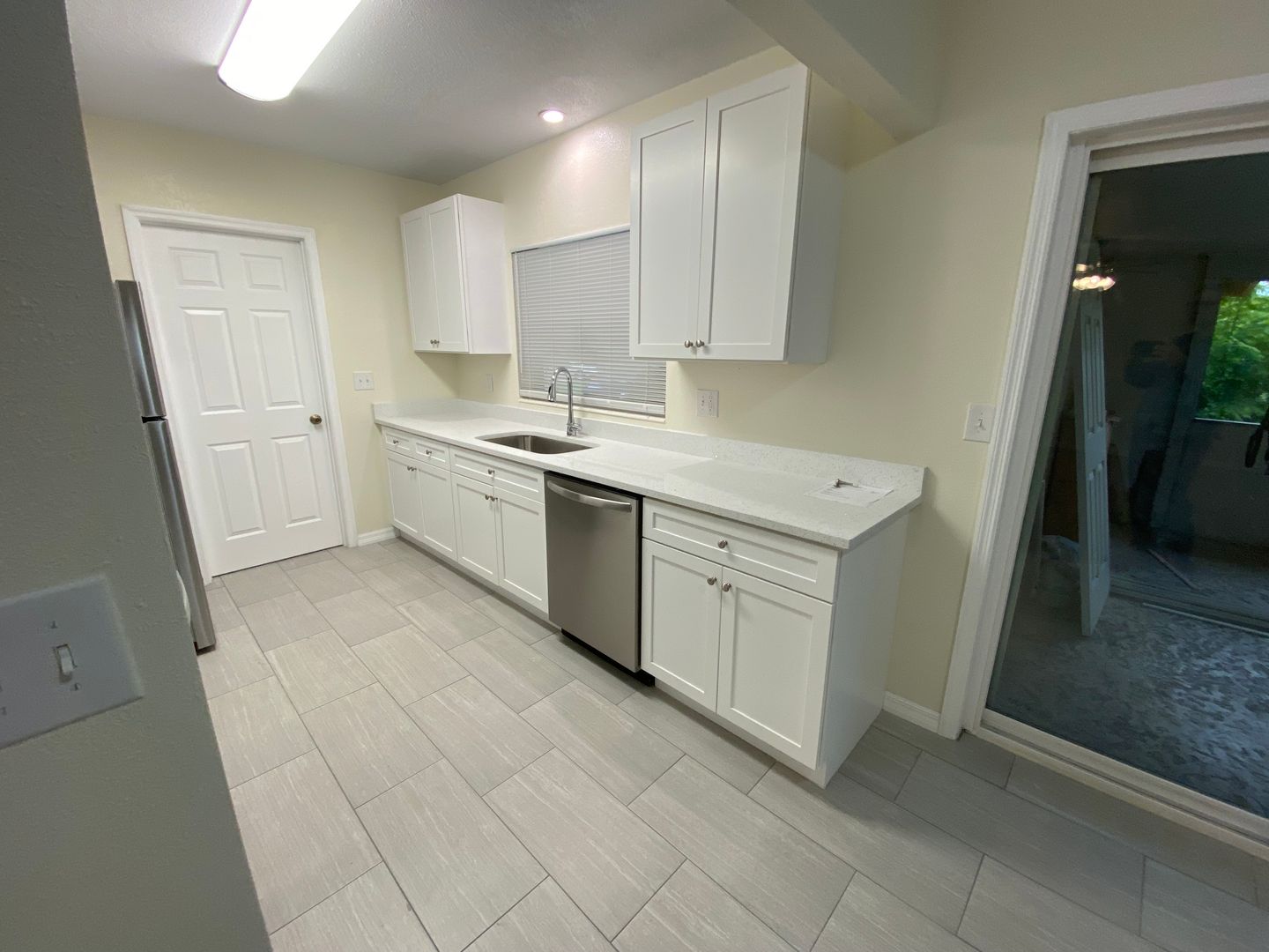 Orange City House: 640 Poinsettia Dr