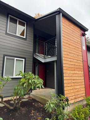 One bedroom condo with lake view in Cedar Mills – photo 1