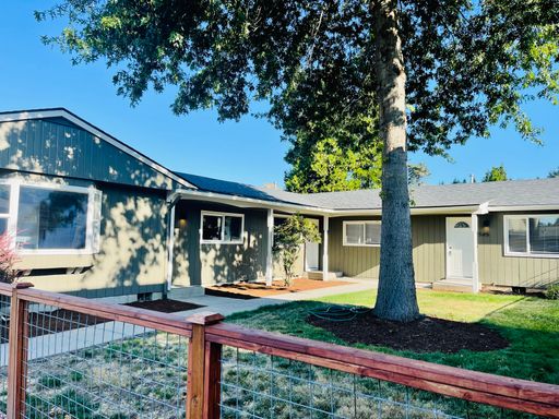 Welcome Home to This Charming Hillsboro Condo! – photo 1
