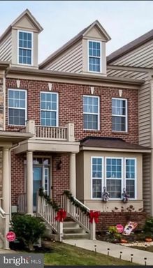 Fully Furnished Rental In Bayberry!