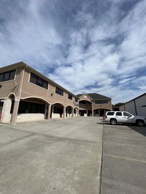 Prime Commercial Space for Lease – 917 Tidwell Rd., Suites 130 & 140, Houston, TX 77022 – photo 1