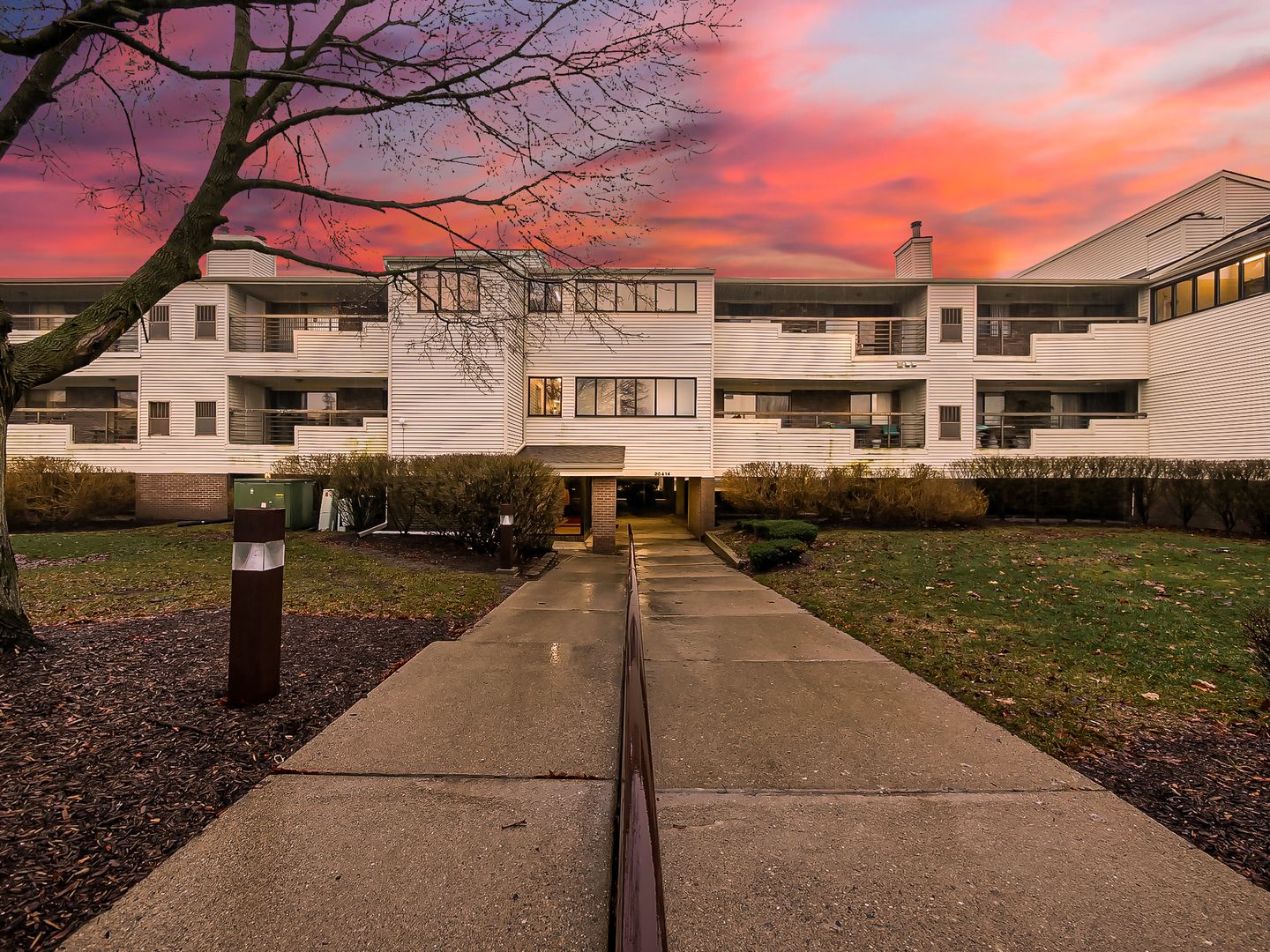 Farmington Hills Condo: 30414 Orchard Lake Rd  Unit #12