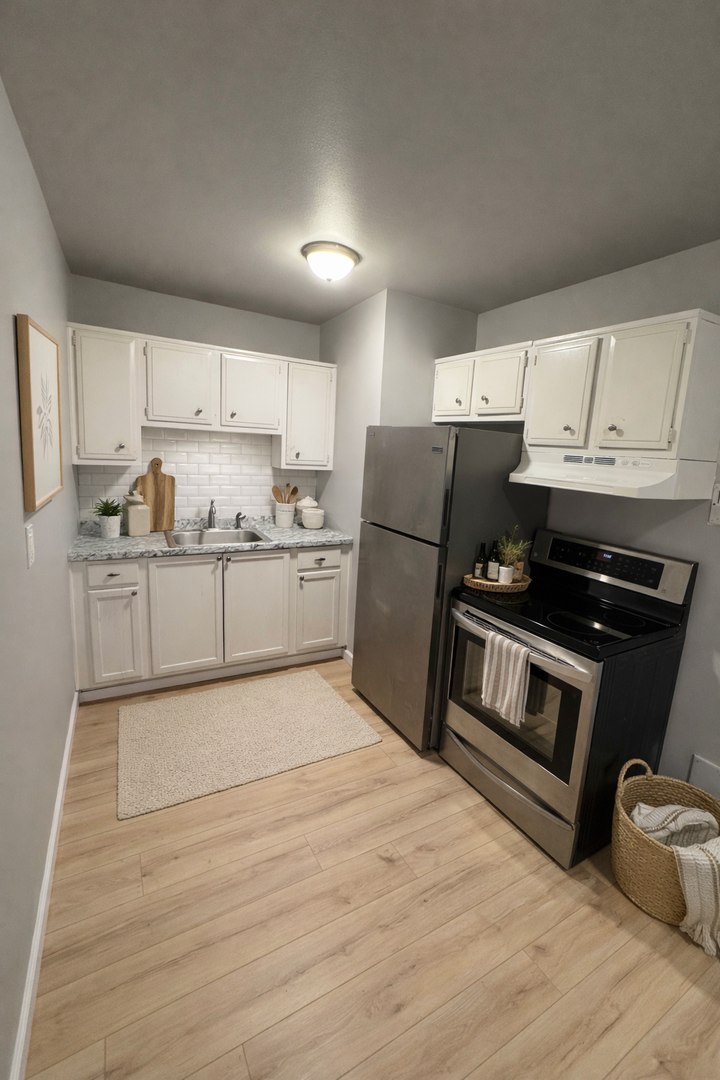 Dearborn Heights Apartment: 5630 Pardee