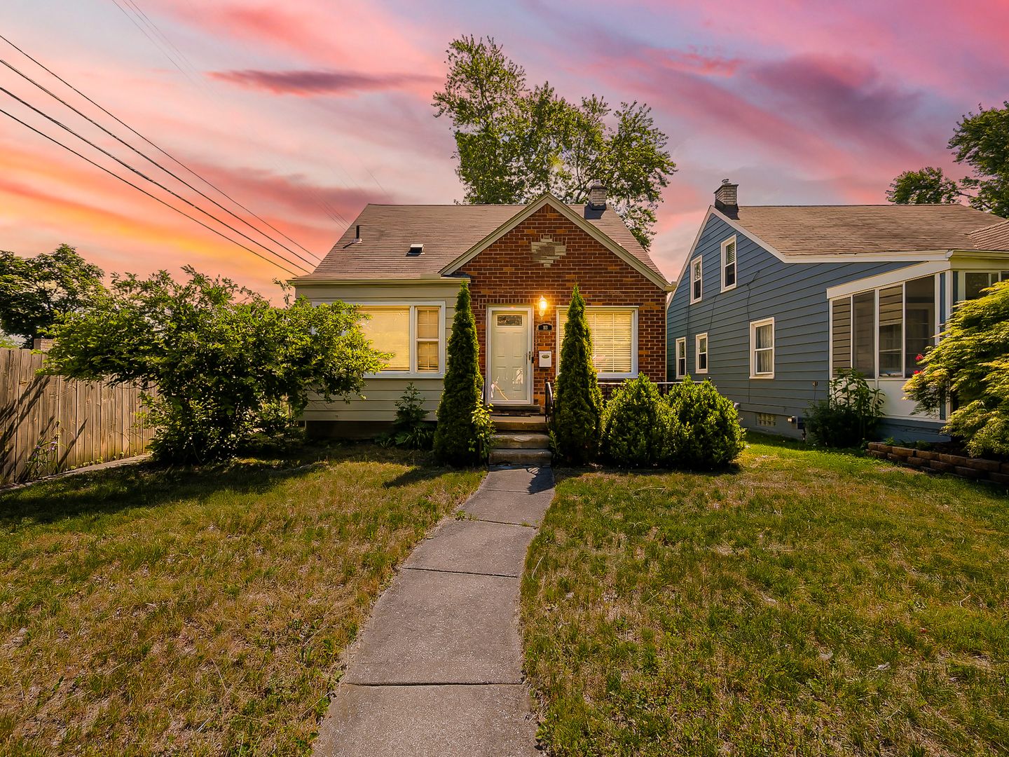 Royal Oak House: 113 S Minerva Ave