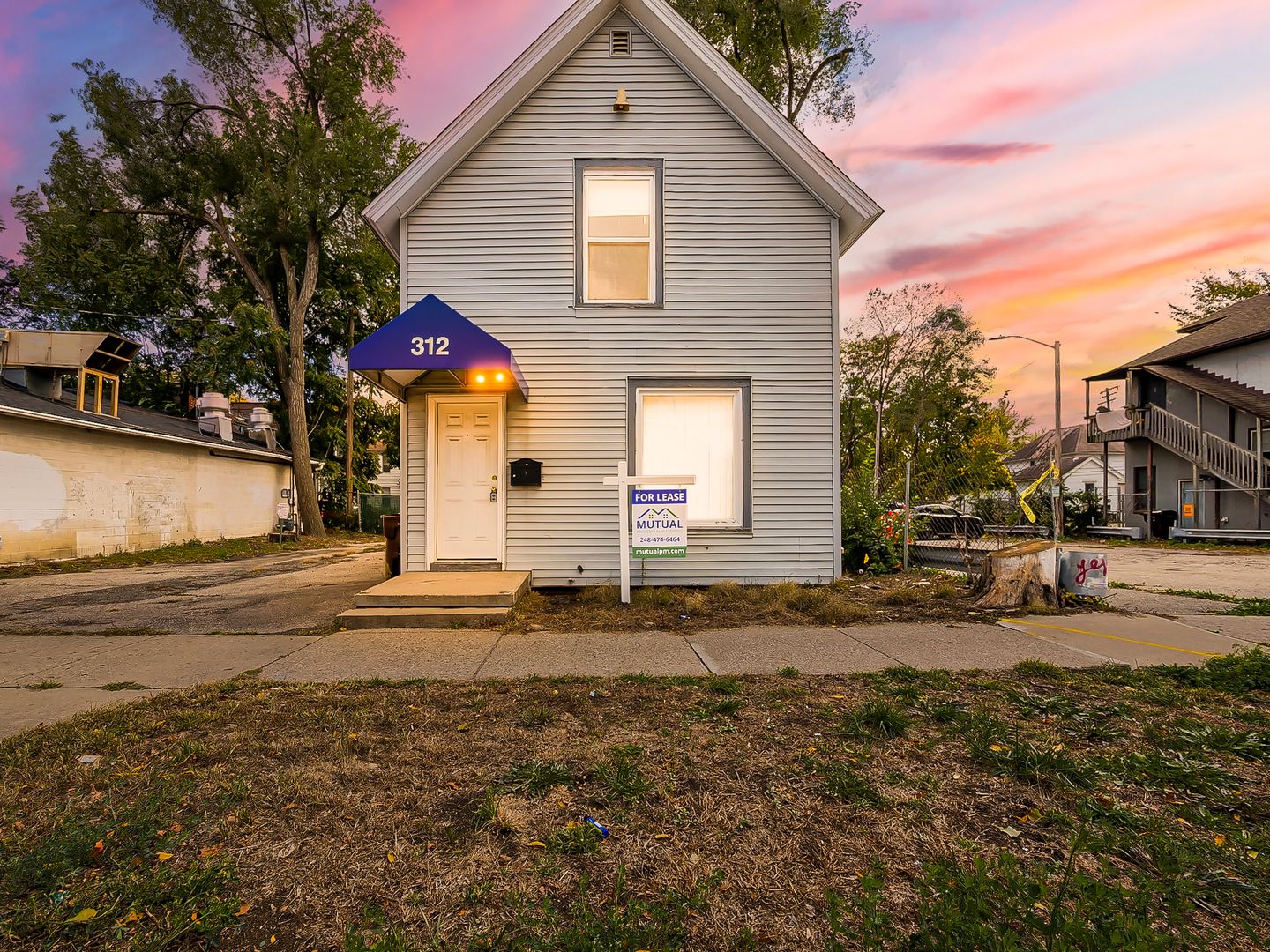 Ypsilanti House: 312 Ballard St