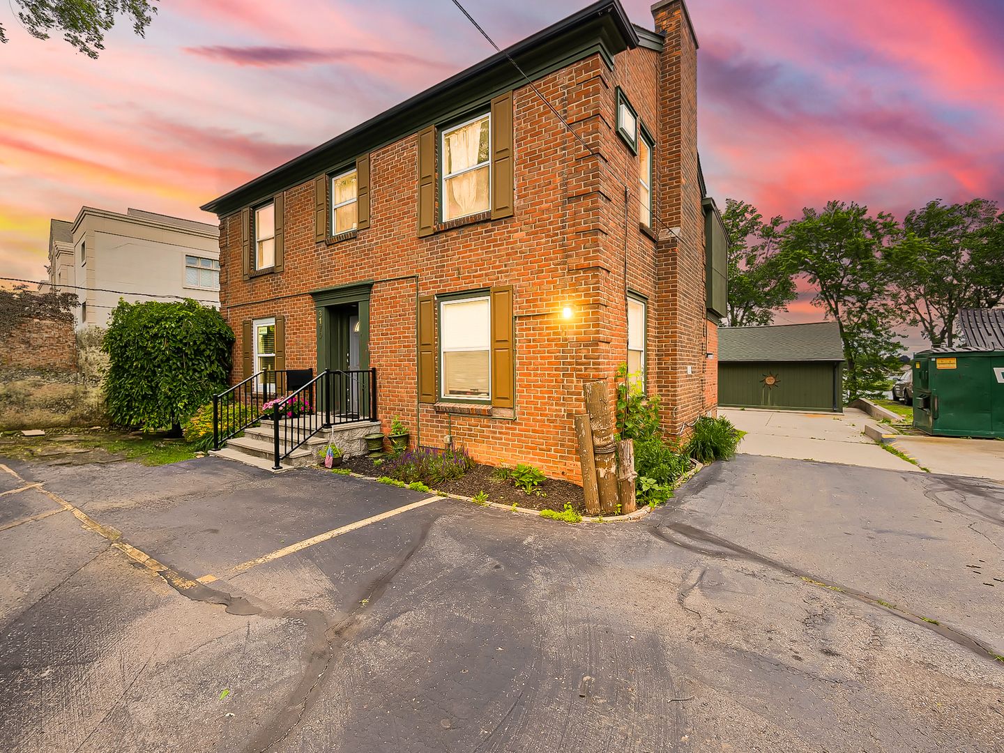 Waterford Apartment: 3170 Dixie Hwy