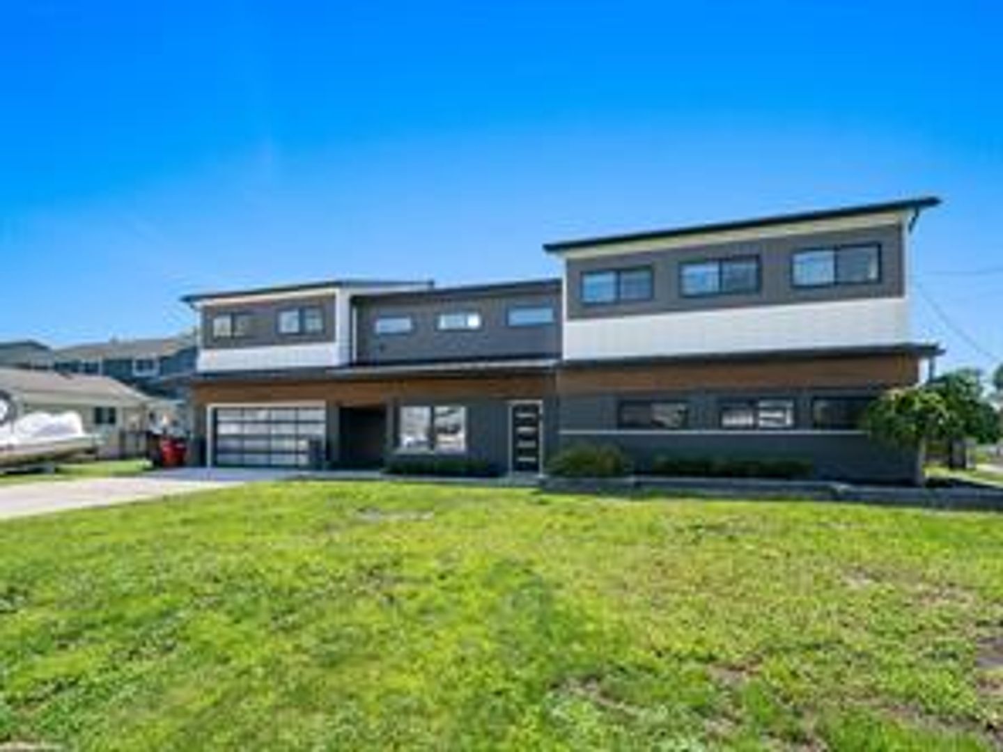 Harrison Township House: 37645 Lakeville St