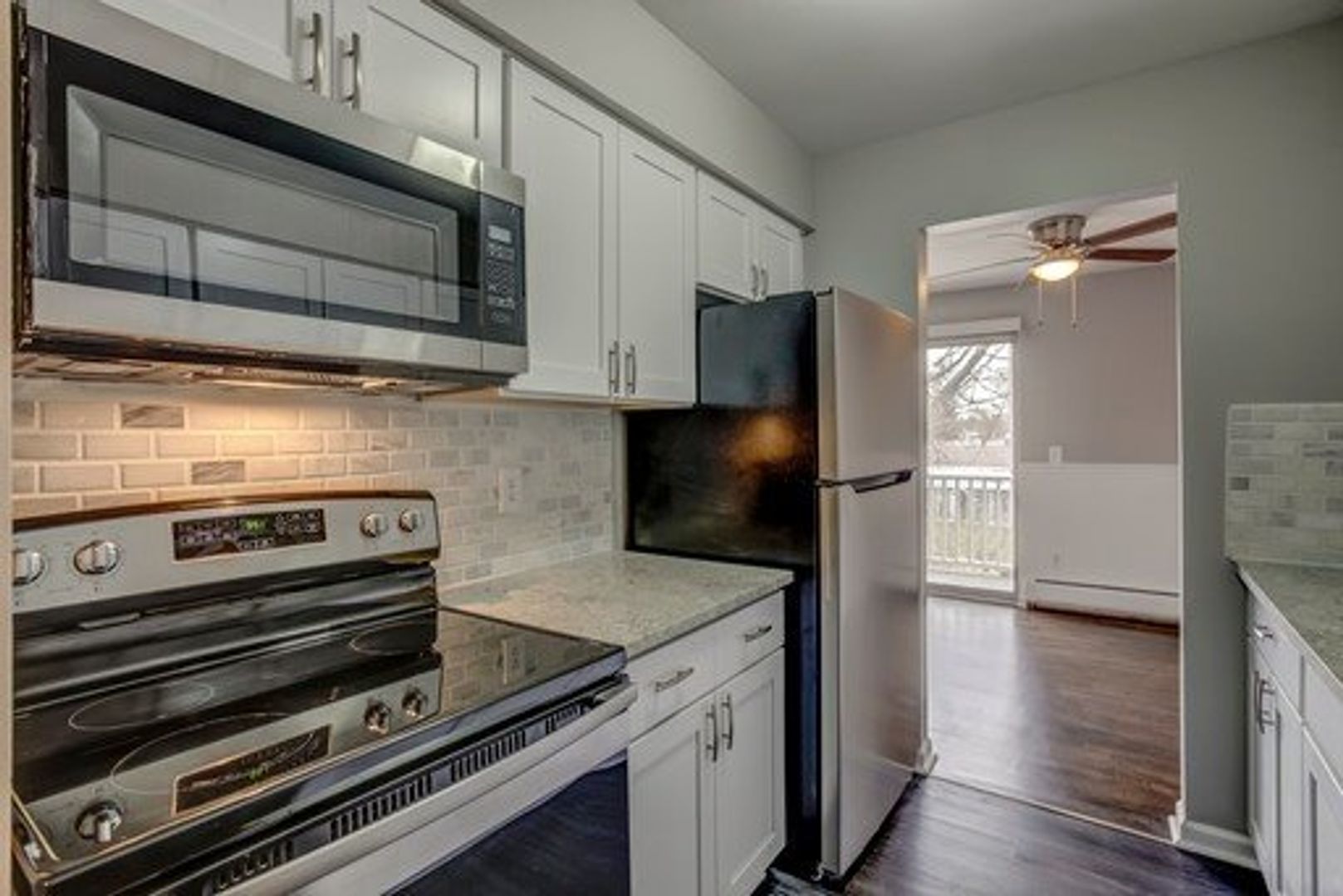 Farmington Apartment: 33247 Kingslane Ct
