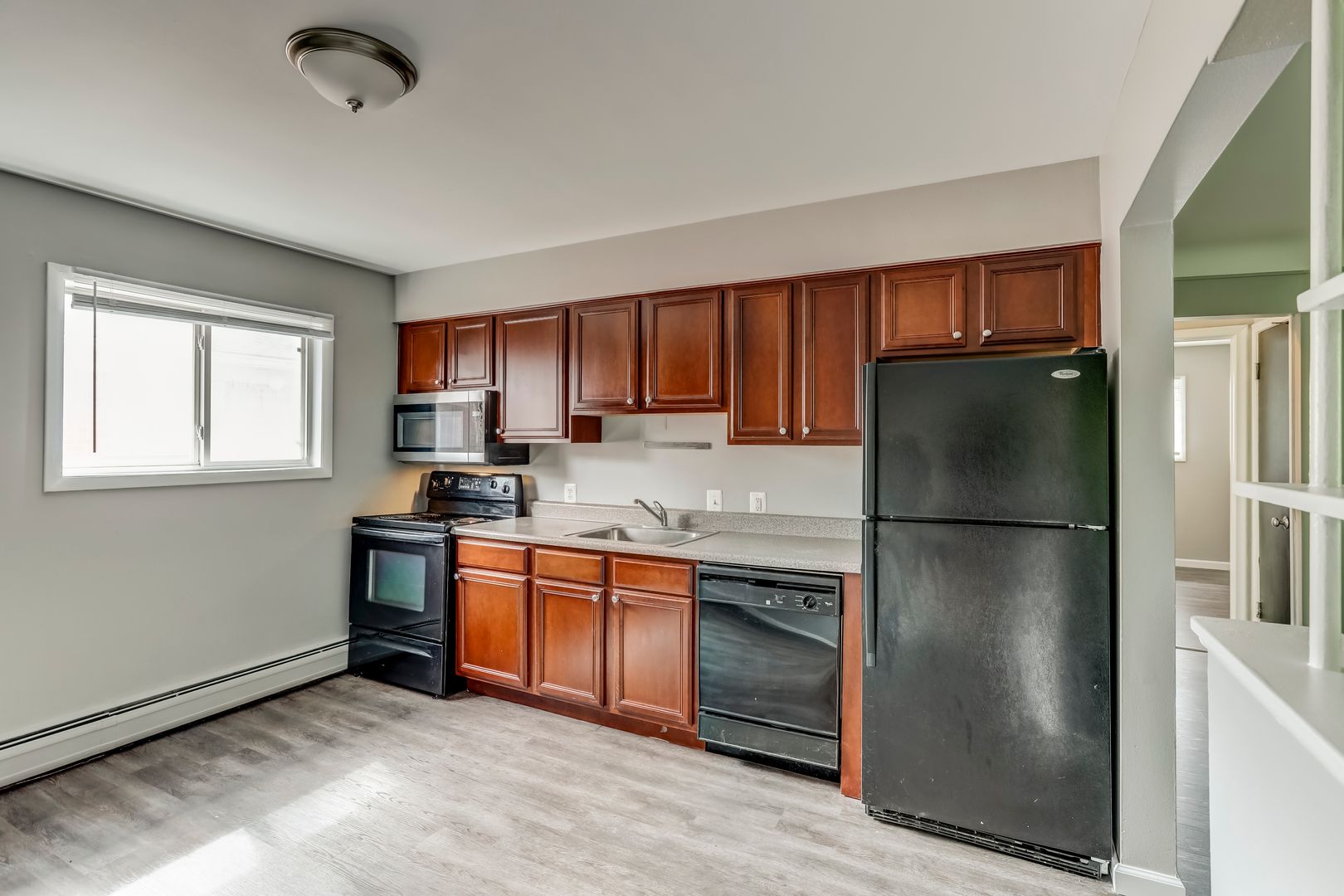 Clawson Apartment: 649 Maple Rd