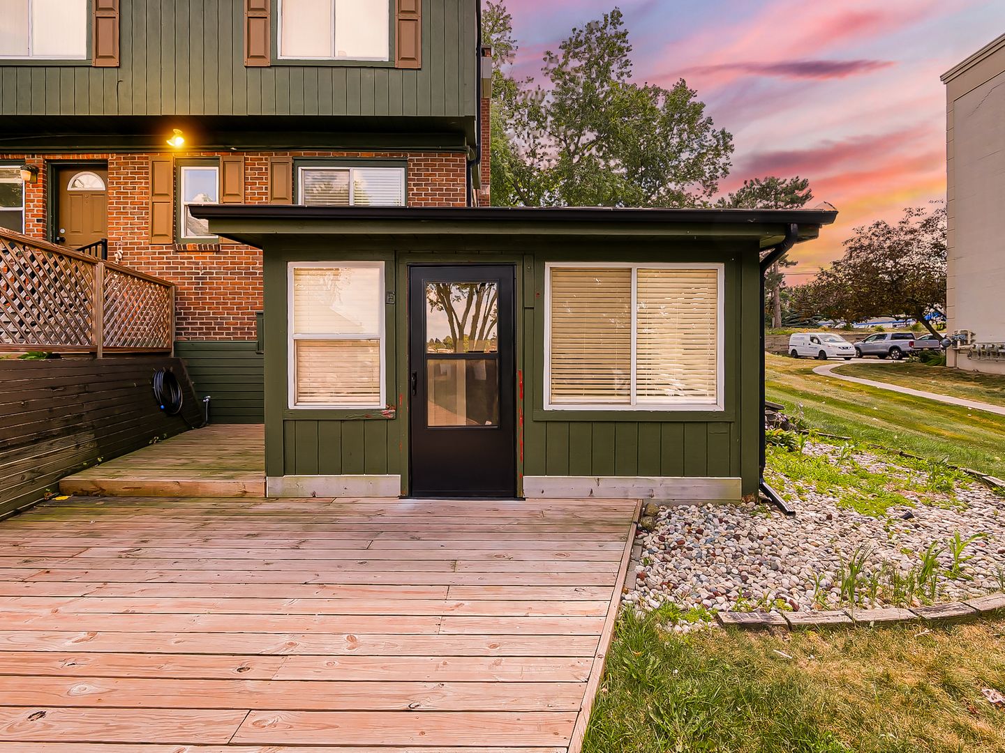 Waterford Apartment: 3170 Dixie Hwy