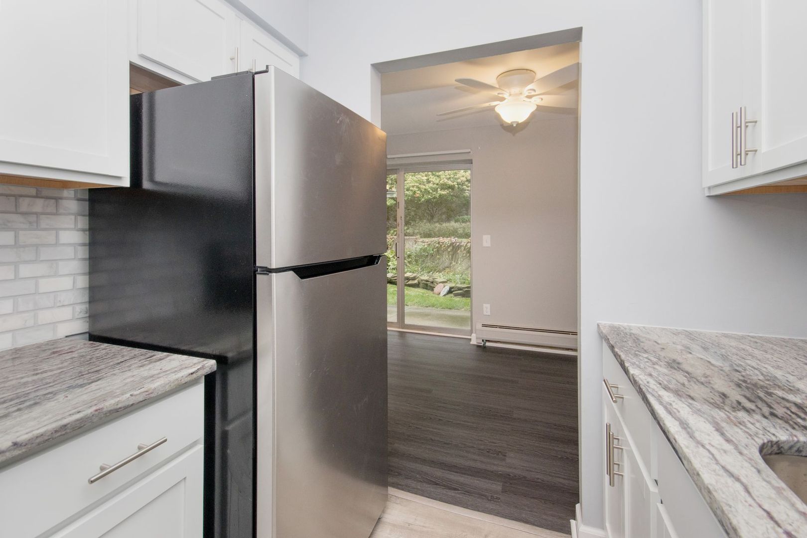 Farmington Apartment: 33302 Kingslane Ct