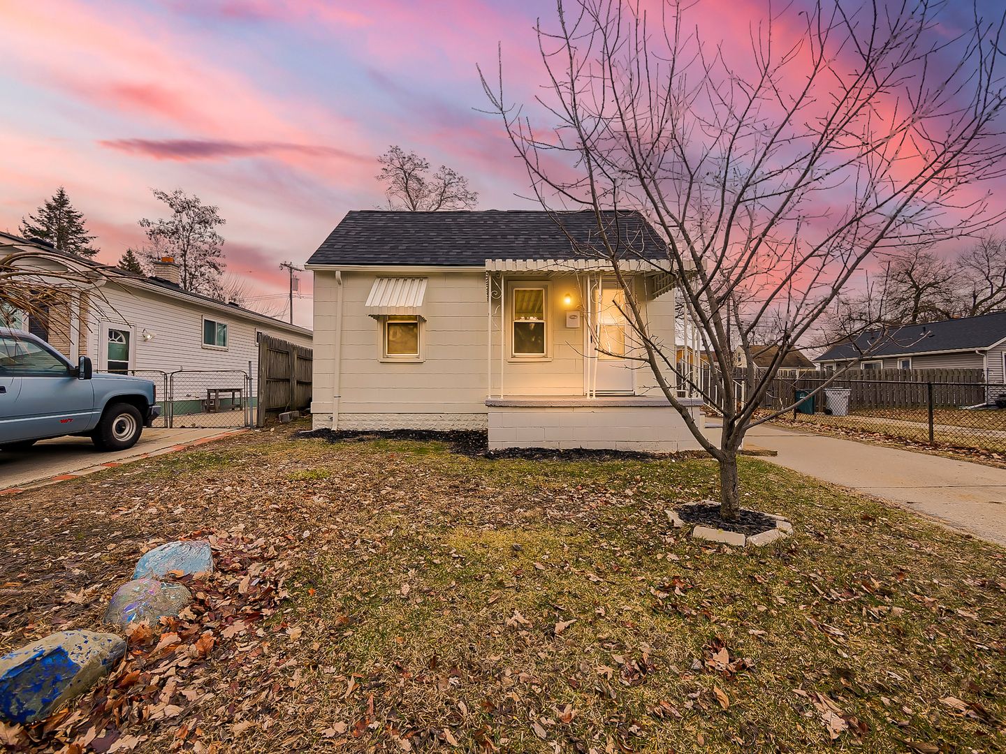 HAZEL PARK House: 23352 POWELL AVE