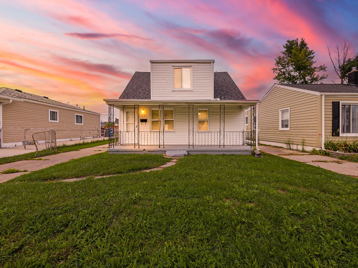 Madison Heights House: 53 E Hudson