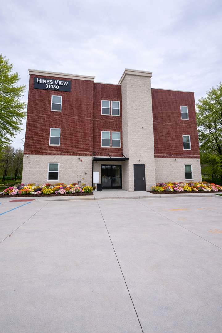 Westland Apartment: 31480 Warren Rd