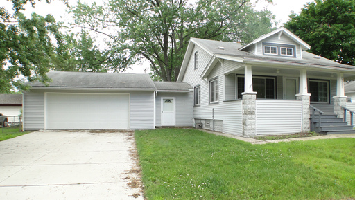 Coming Soon! Charming Westland Home with Spacious Living Areas – photo 1