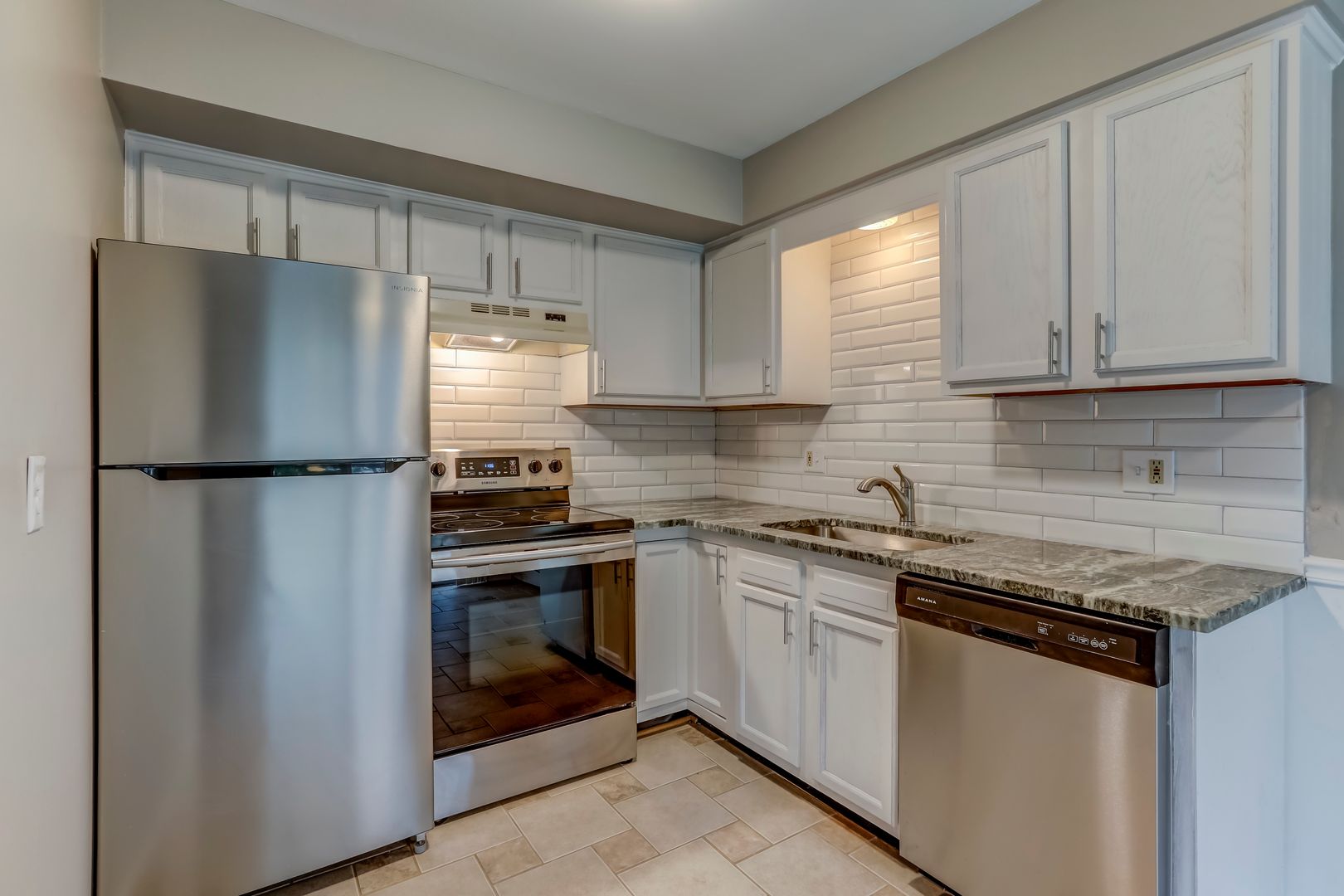 Walled Lake Apartment: 2161 Decker Rd