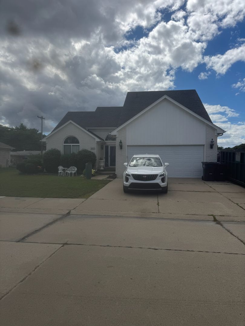 Sterling Heights House: 36427 Cecilia Dr