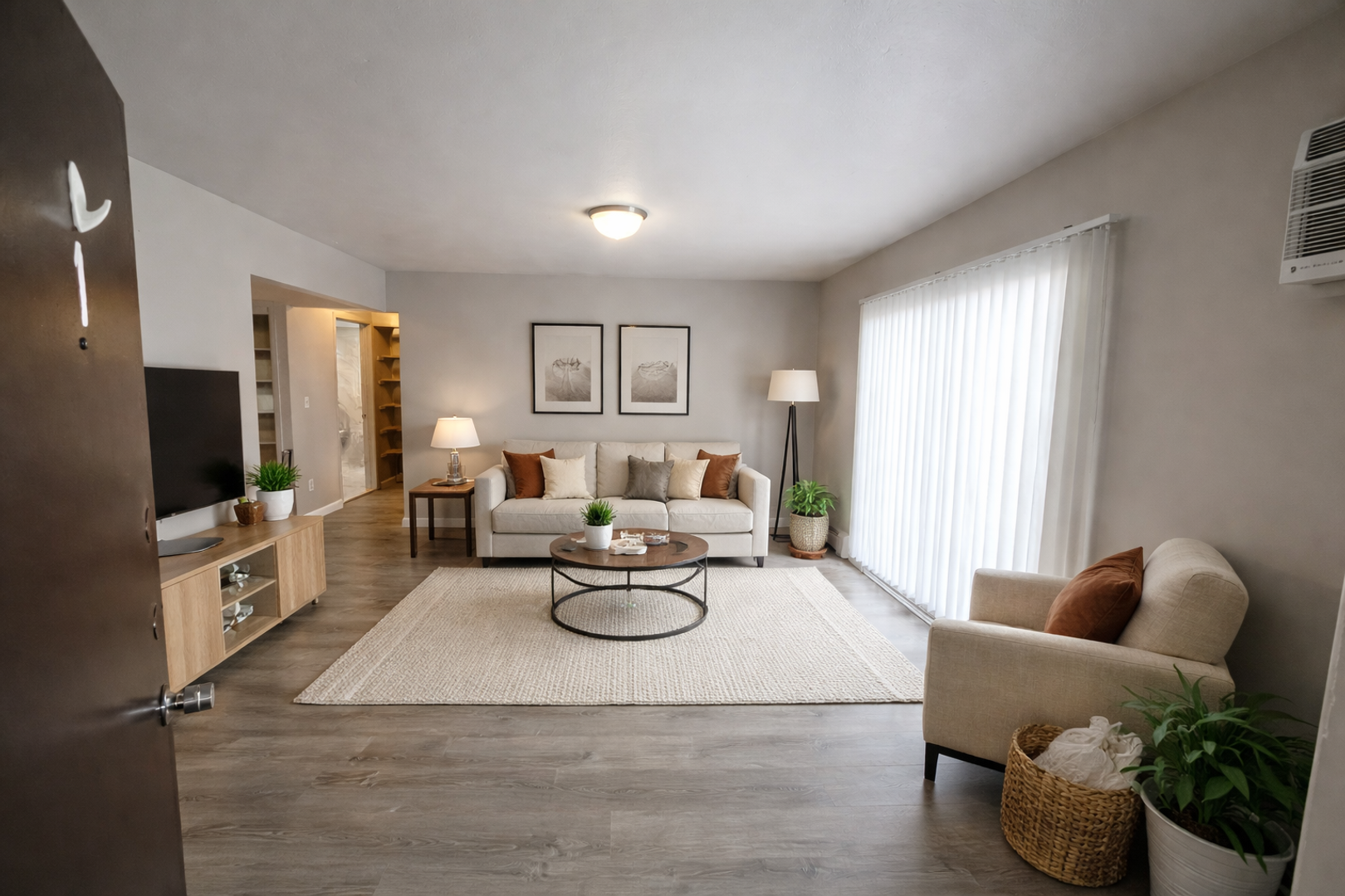 Dearborn Heights Apartment: 5690 Pardee