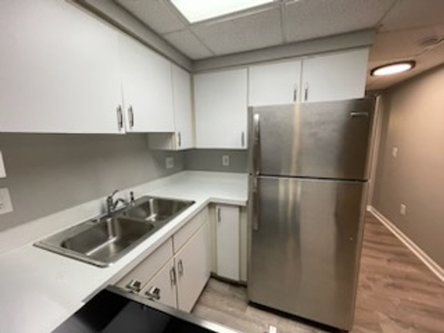 Farmington Apartment: 33354 Kingslane Ct