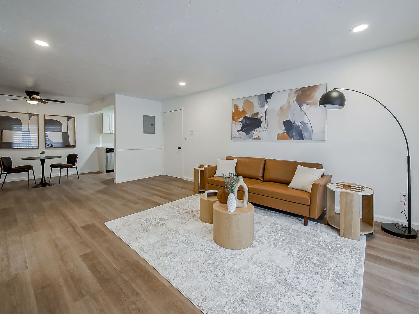 Plymouth Apartment: 40325 Plymouth Road