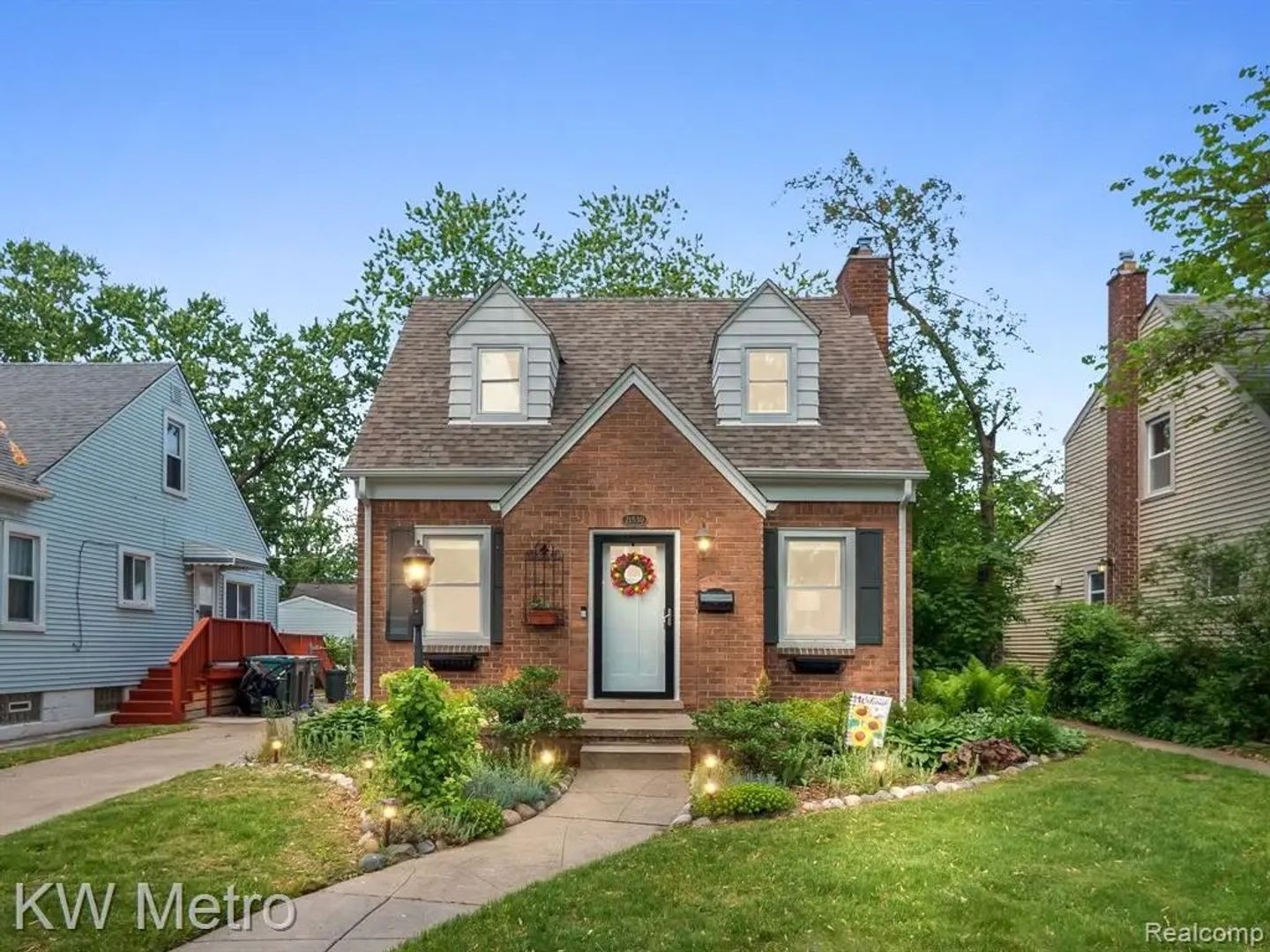 Dearborn House: 21530 Olmstead Street