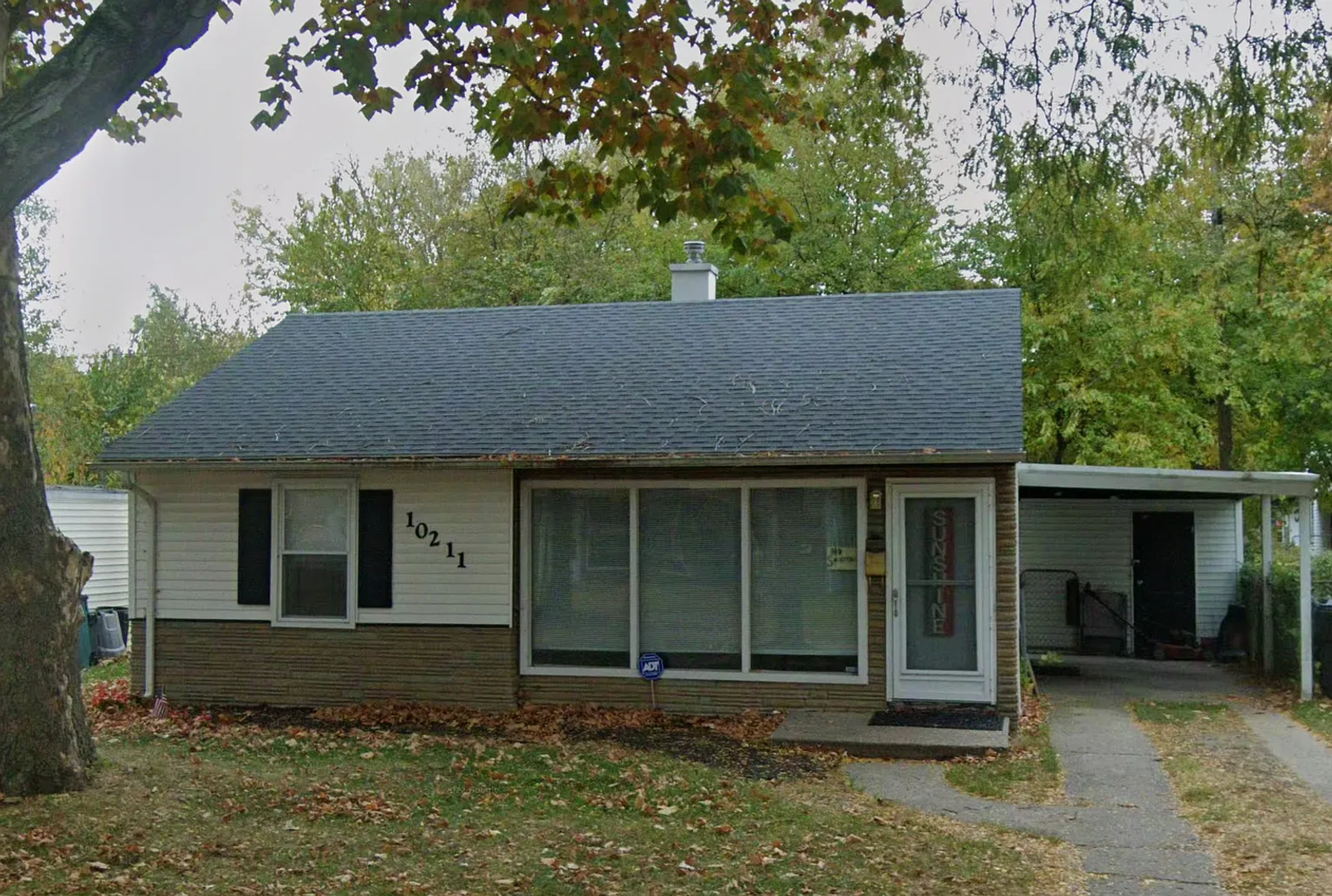 Oak Park House: 10211 Troy