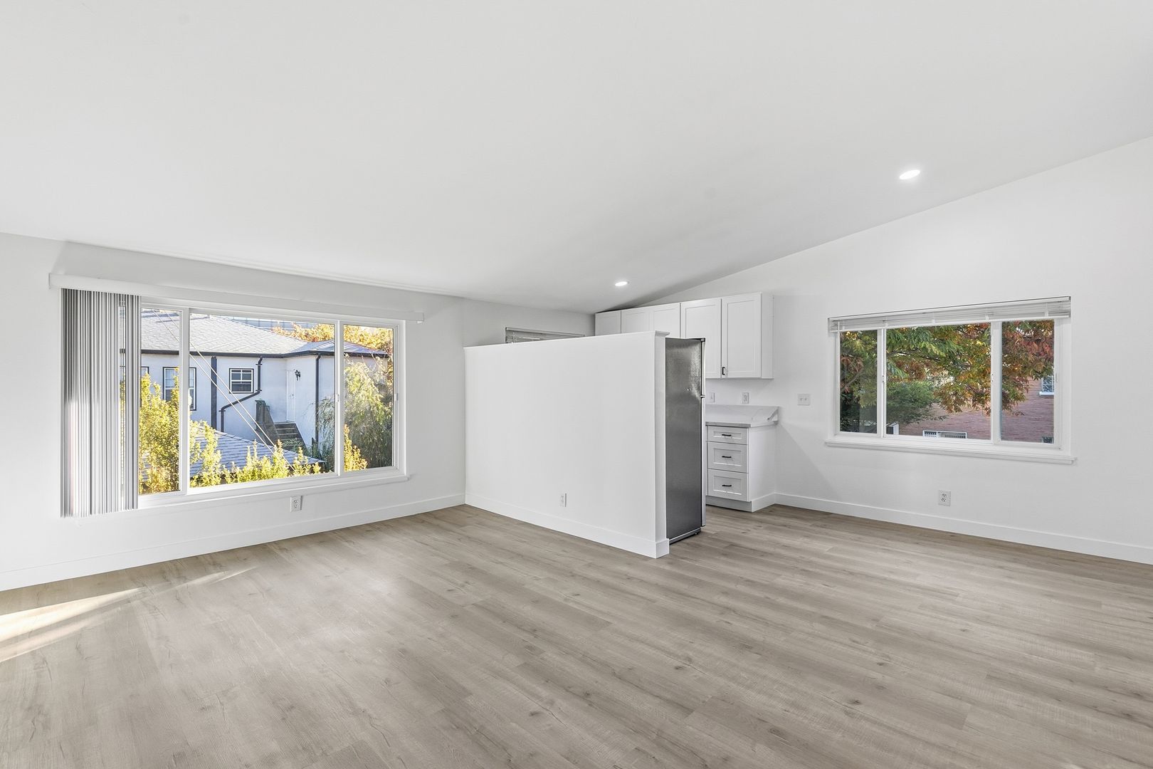 Beverly Hills Apartment: 360 S. Reeves Dr.