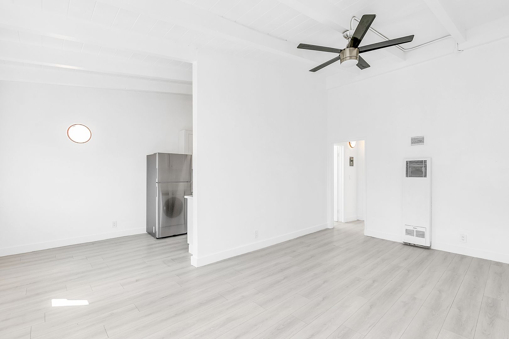 Los Angeles Apartment: 3324 Drew Street