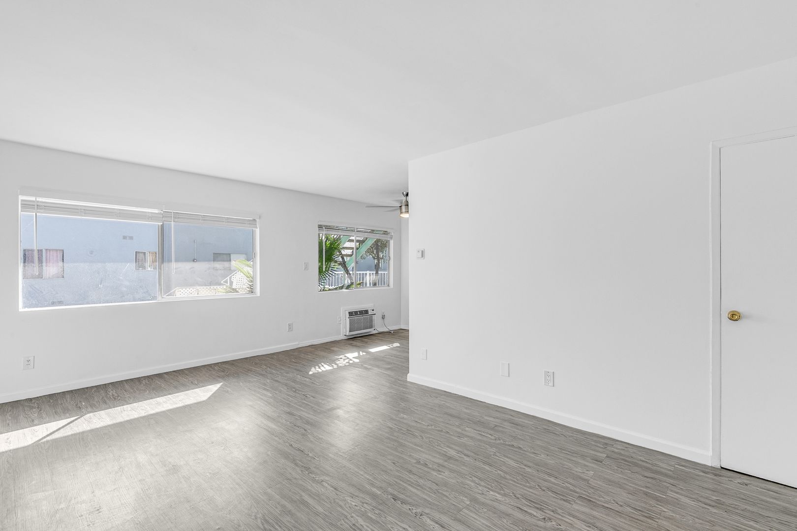 North Hollywood Apartment: 7100 Fulton Ave