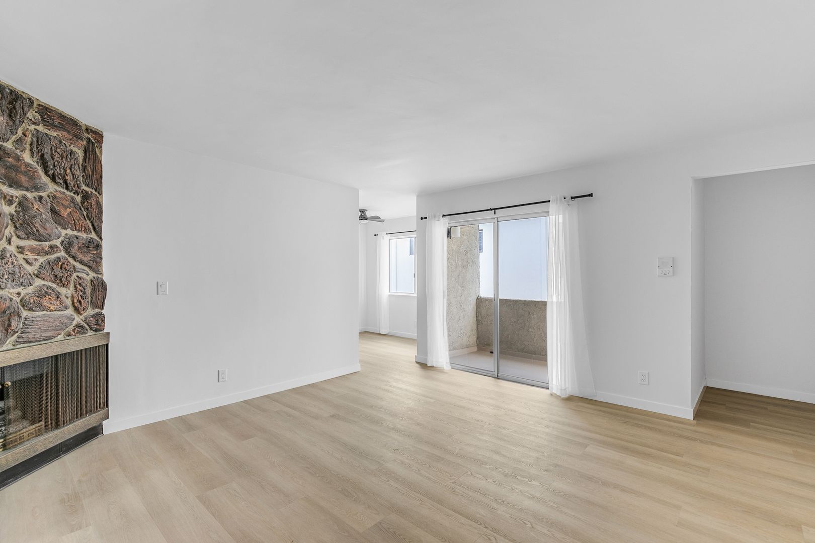 Santa Monica Apartment: 1142-1148 9th St.