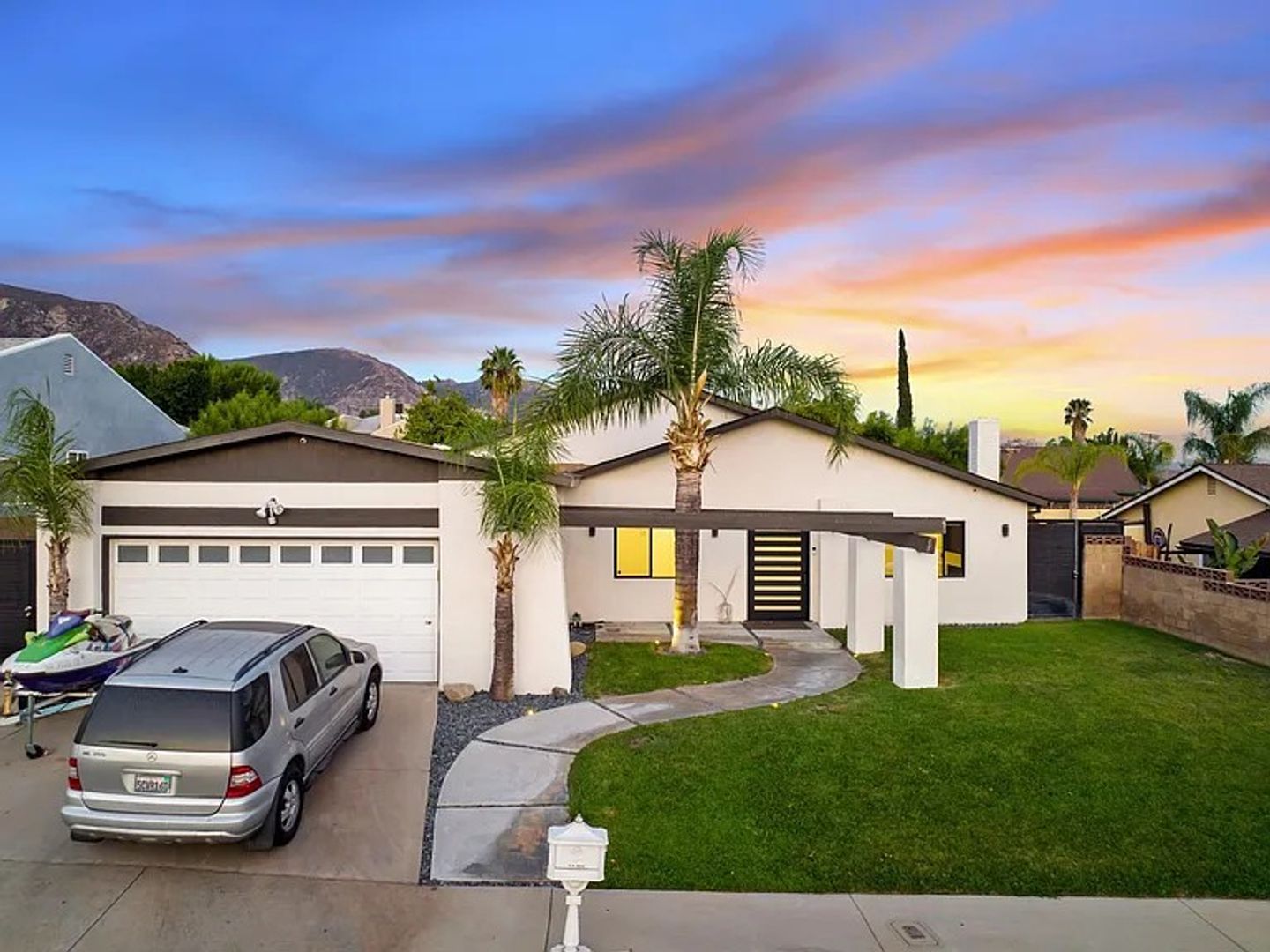 Sylmar House: 13940 Bermax Ave