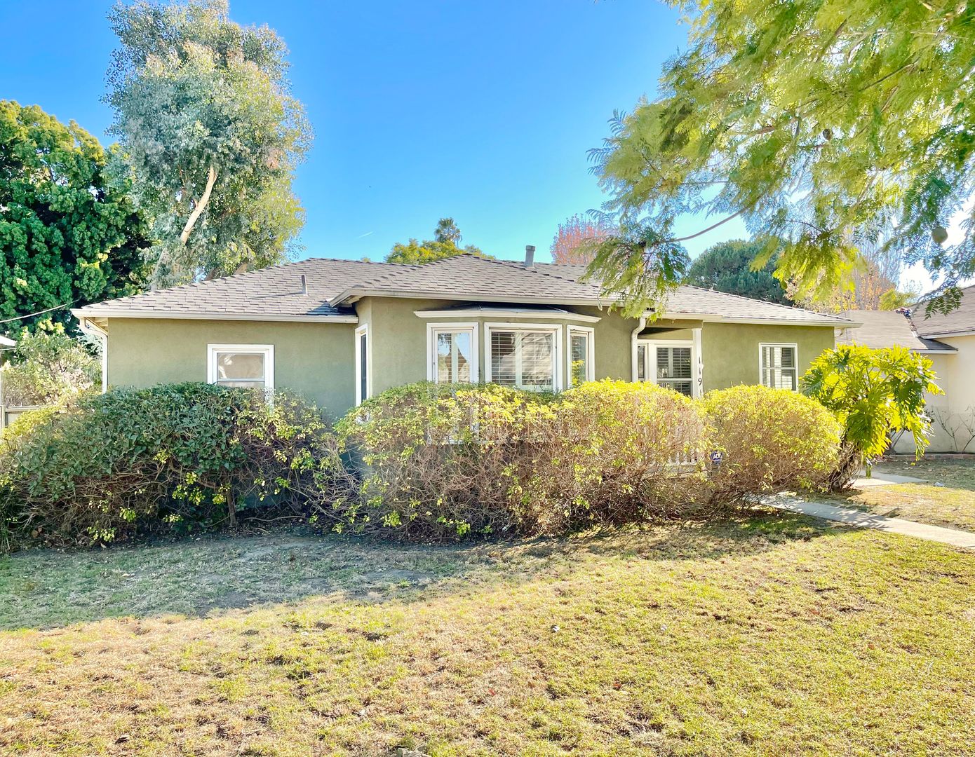 Los Angeles Apartment: 11914 Ocean Park Blvd.