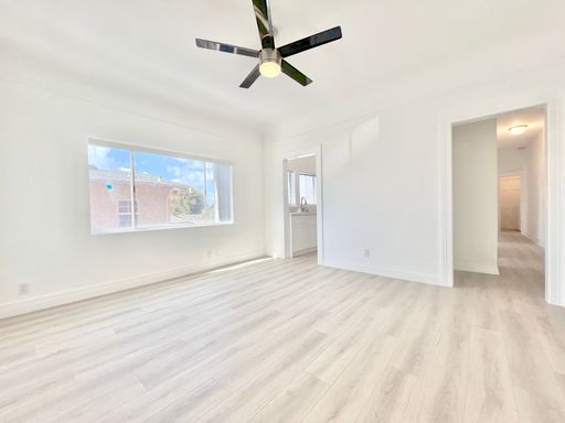 Beautiful newly remodeled 3 Bedroom + 1 Bath – photo 1