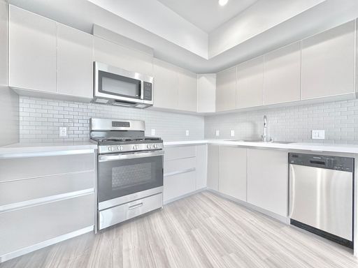New modern 2 Bed + 2 Bath + Parking and Patio – photo 1