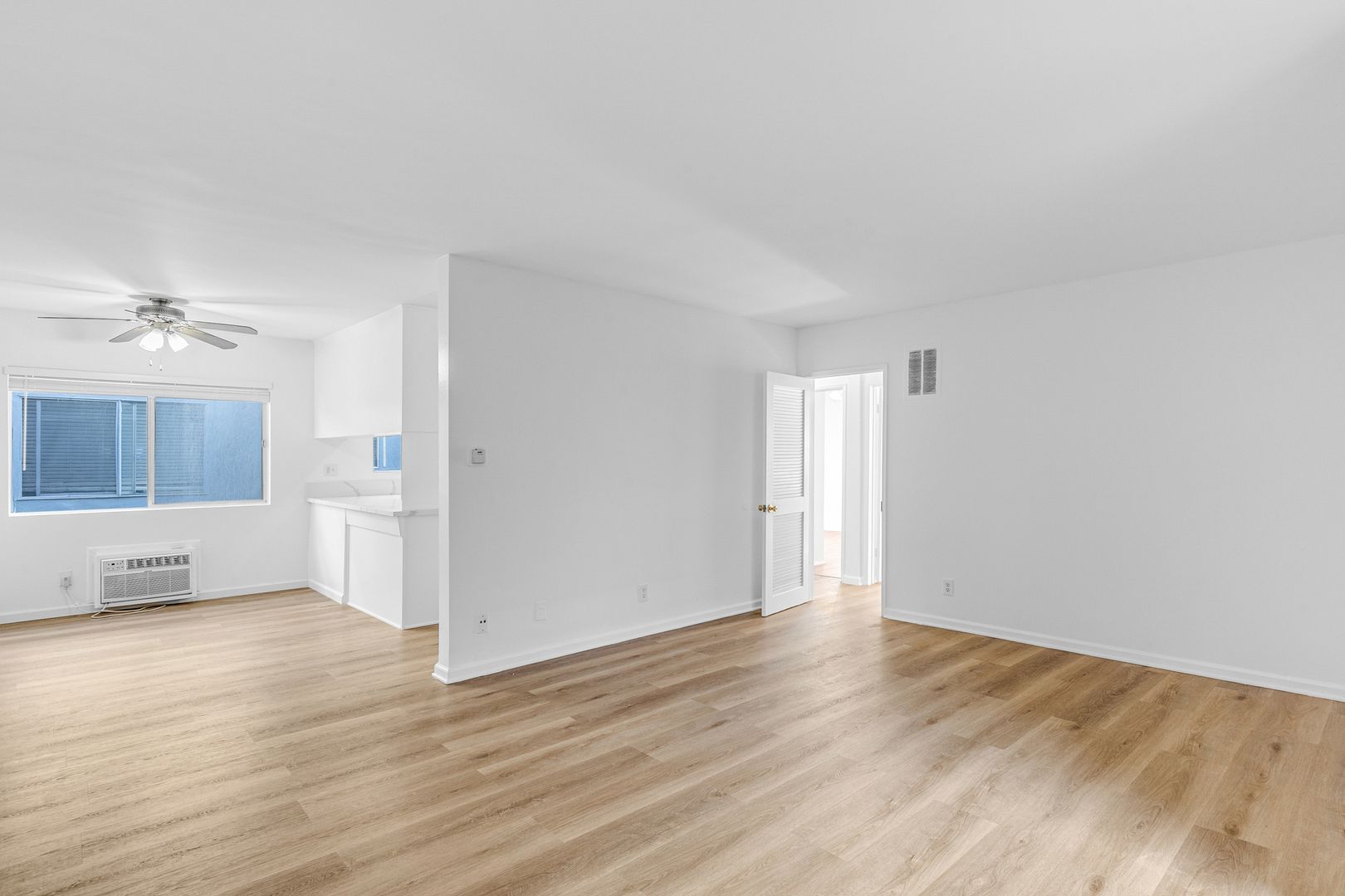 North Hollywood Apartment: 7100 Fulton Ave