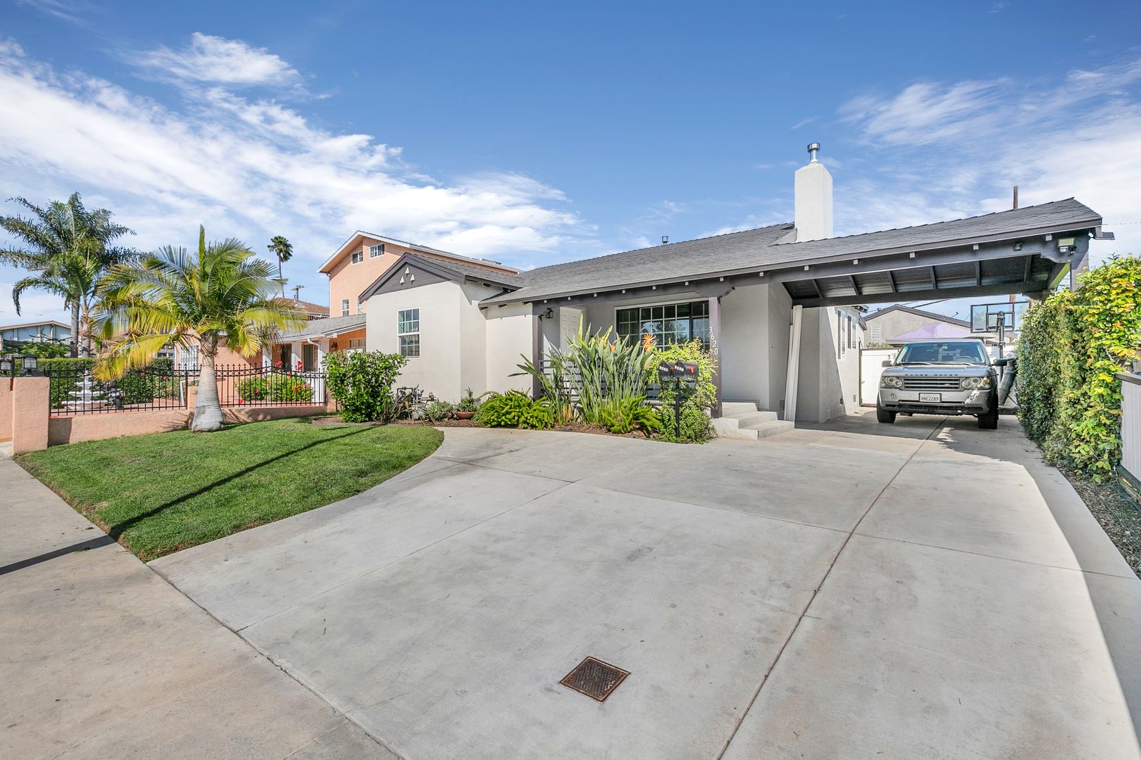 Los Angeles Apartment: 3620 Tuller Ave