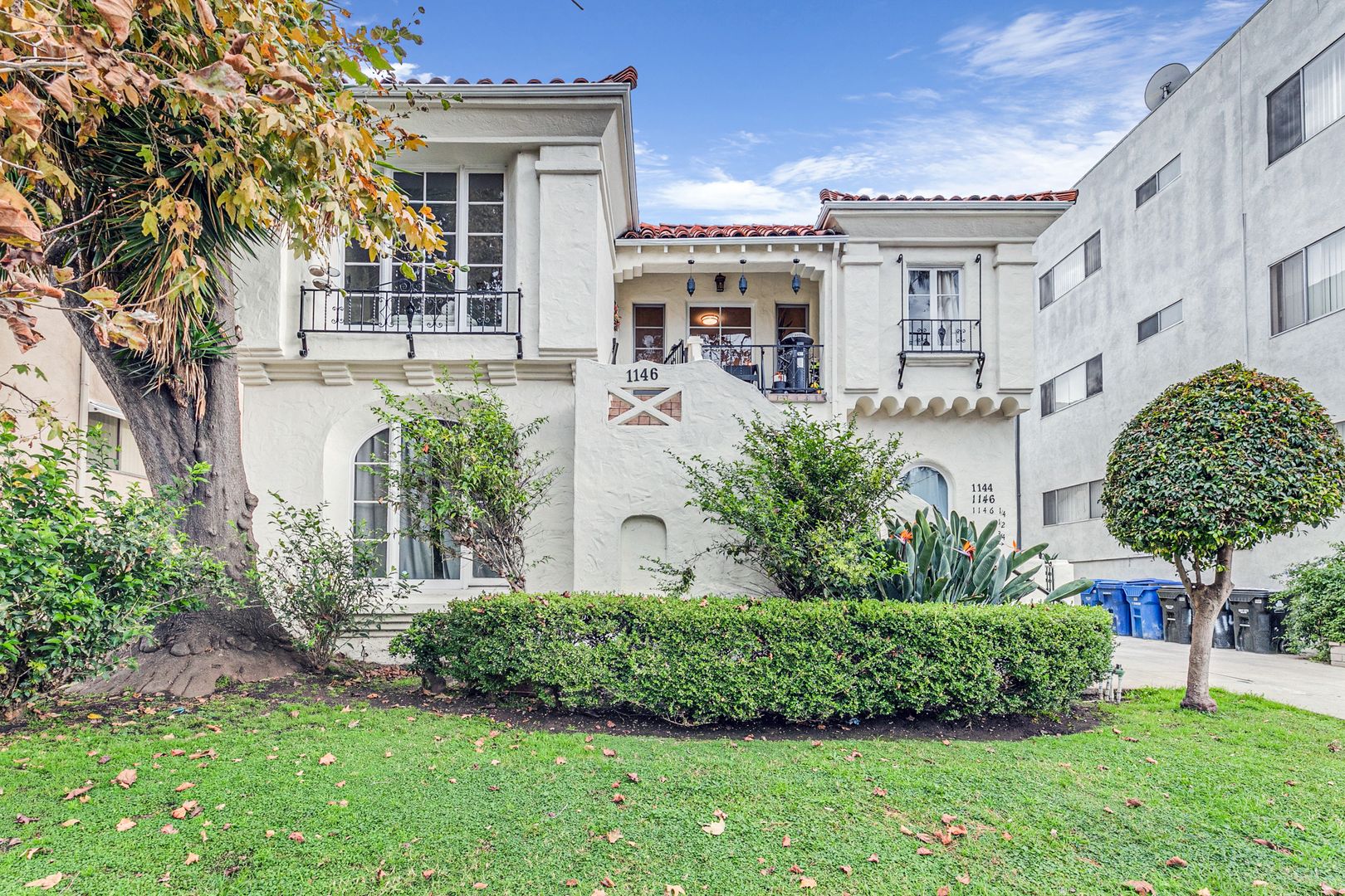 Los Angeles Apartment: 1144 S Wooster St