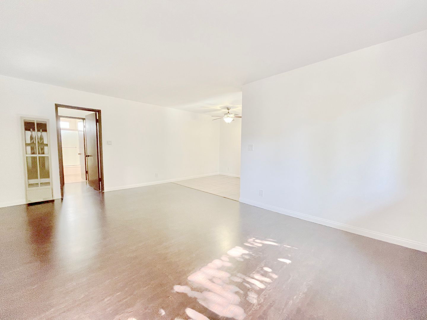 North Hollywood Apartment: 10860 Blix Street