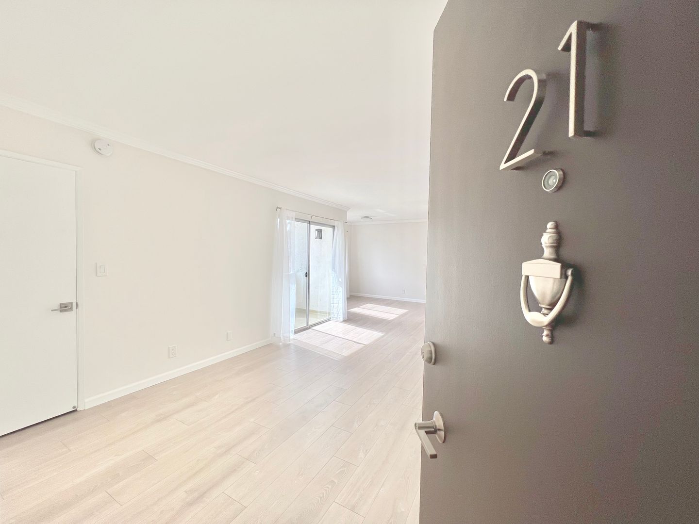 Santa Monica Apartment: 1142-1148 9th St.