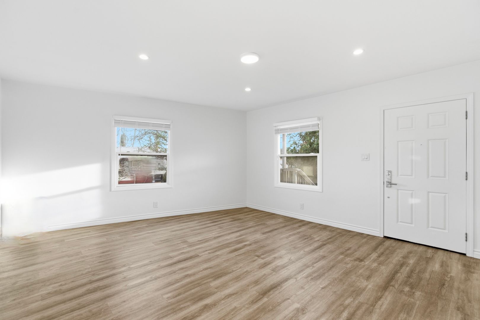 Santa Monica Apartment: 1313 Pico Blvd