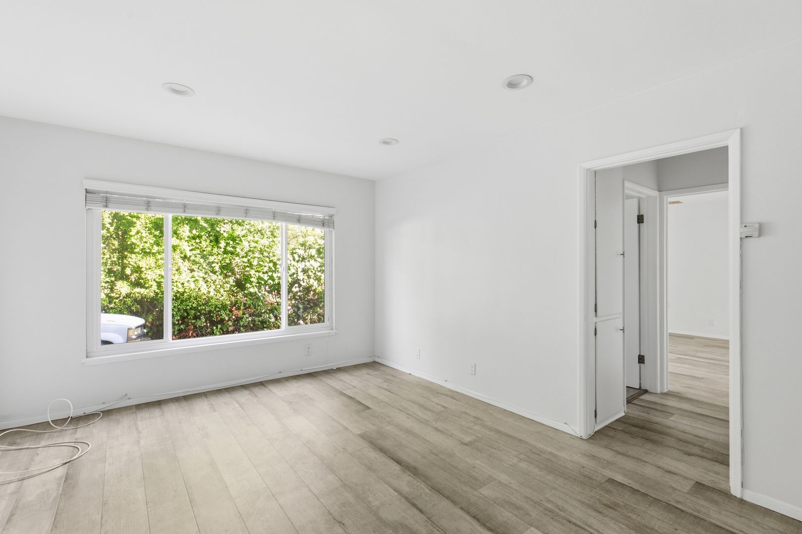 Los Angeles Apartment: 1676 Manning Ave